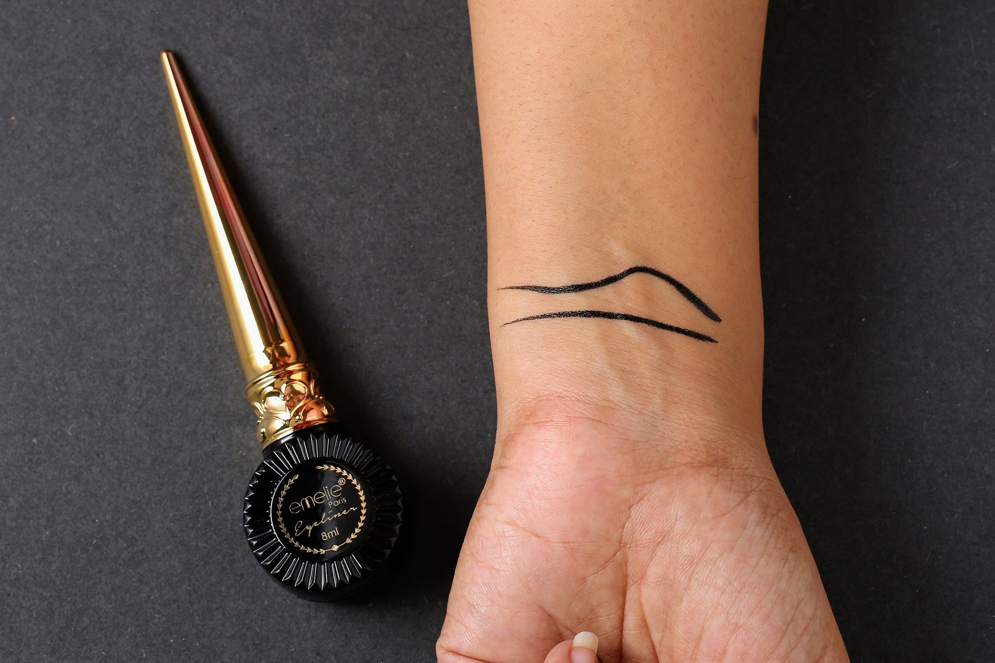 Emelie Color Stay Eye Liner Emelie Cosmetics.pk