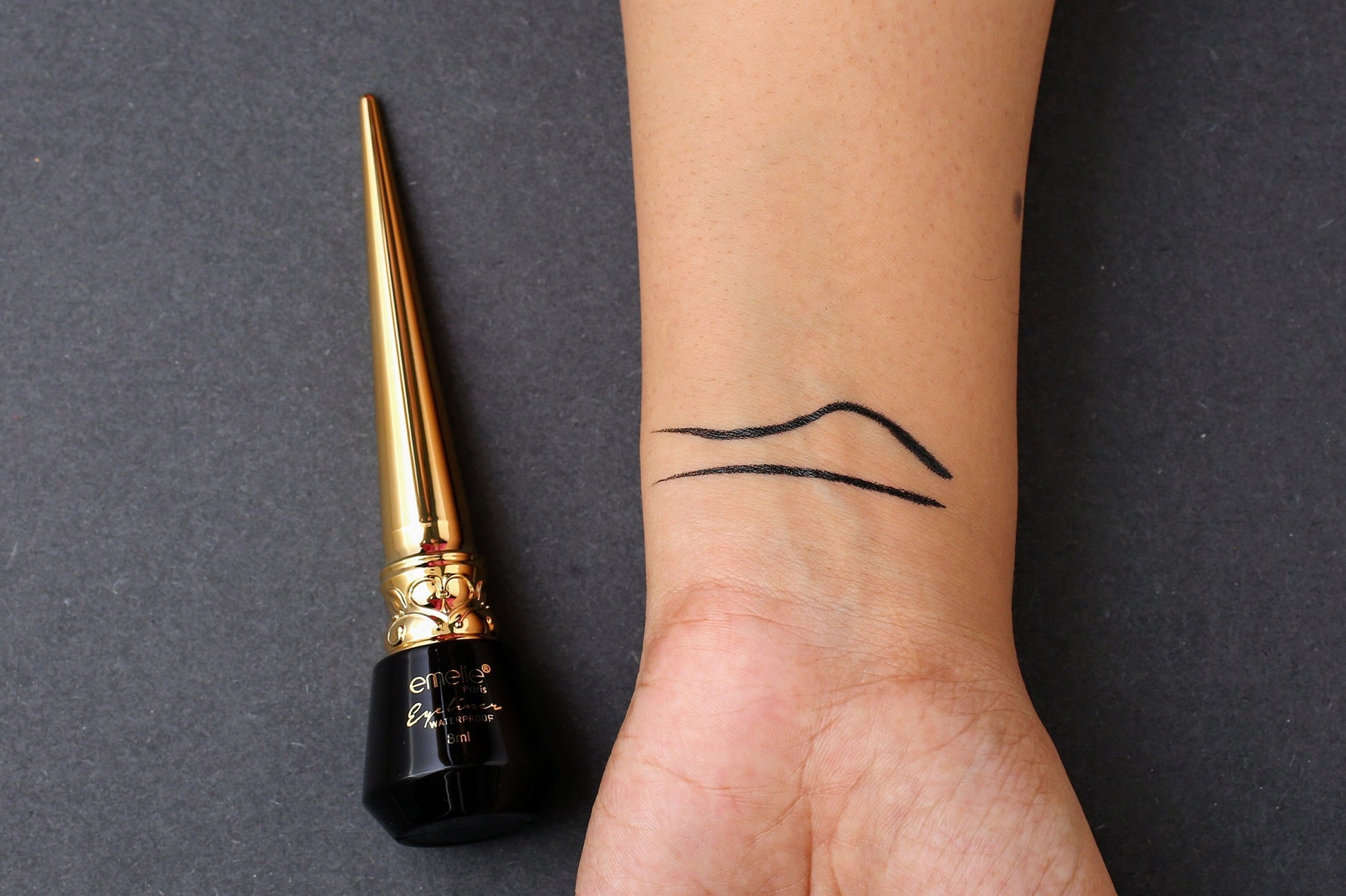 Emelie Eye Liner Waterproof Emelie Cosmetics.pk