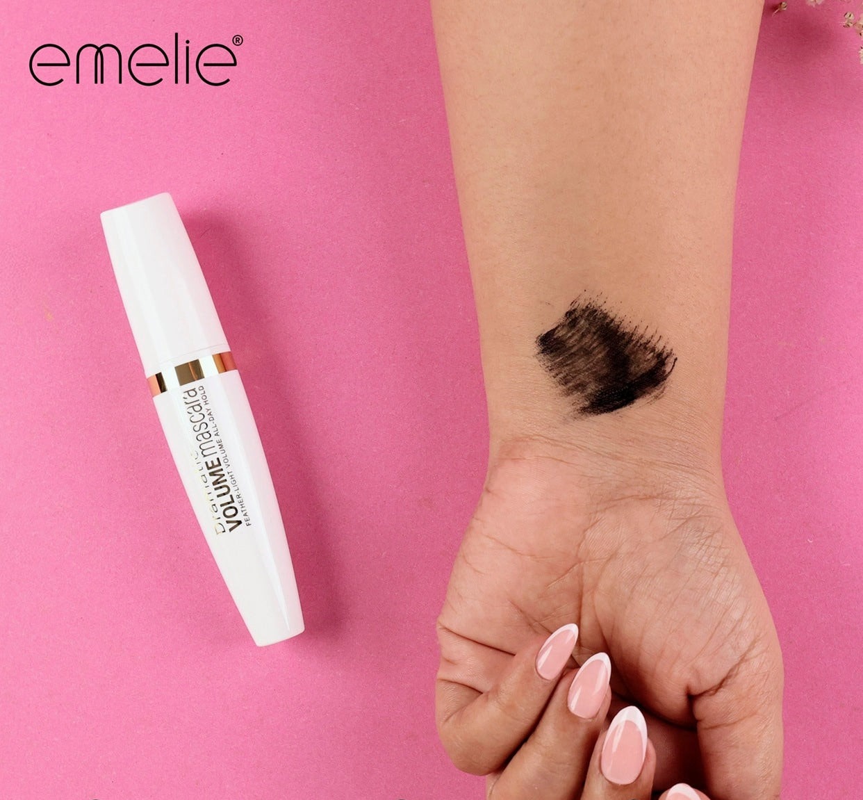 Emelie Paris Dramatic Volume Mascara - 4g Emelie Cosmetics.pk