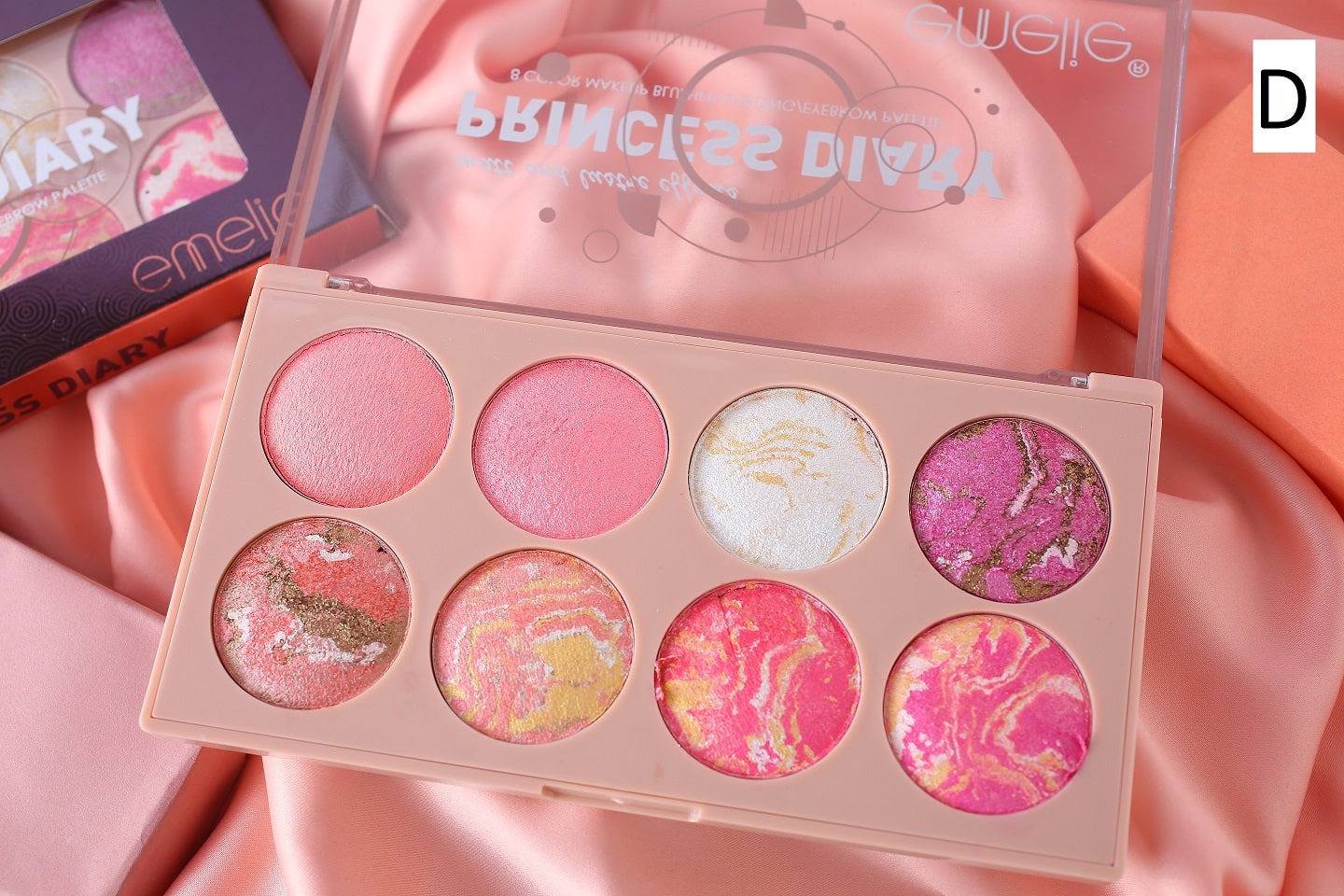 Princess Diary 8 Color Blusher/Eyeshadow Emelie Cosmetics.pk