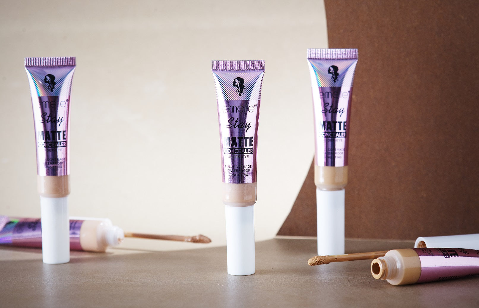 Matte Stay Under-Eye Concealer Tube Emelie Cosmetics