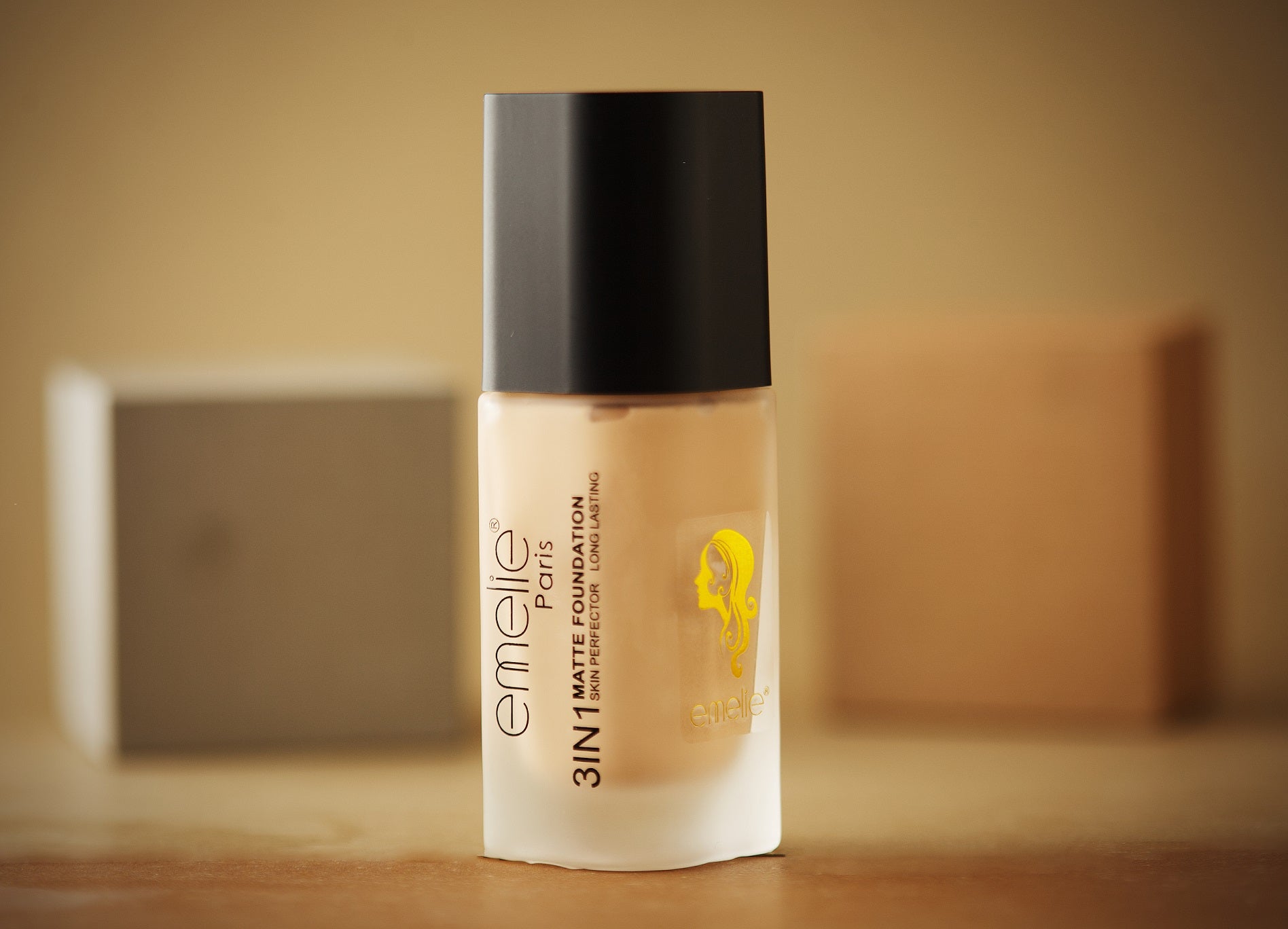 Three in One - Matte Foundation Emelie Cosmetics