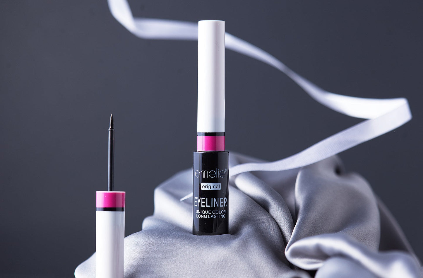 EMELIE Eyeliner